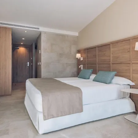 Iberostar Waves Cala Domingos 4*
